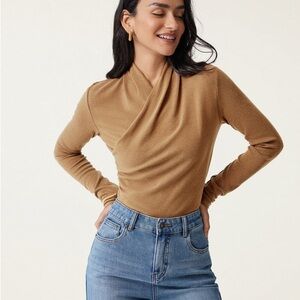 NWT OGL Surplice Long Sleeve, small